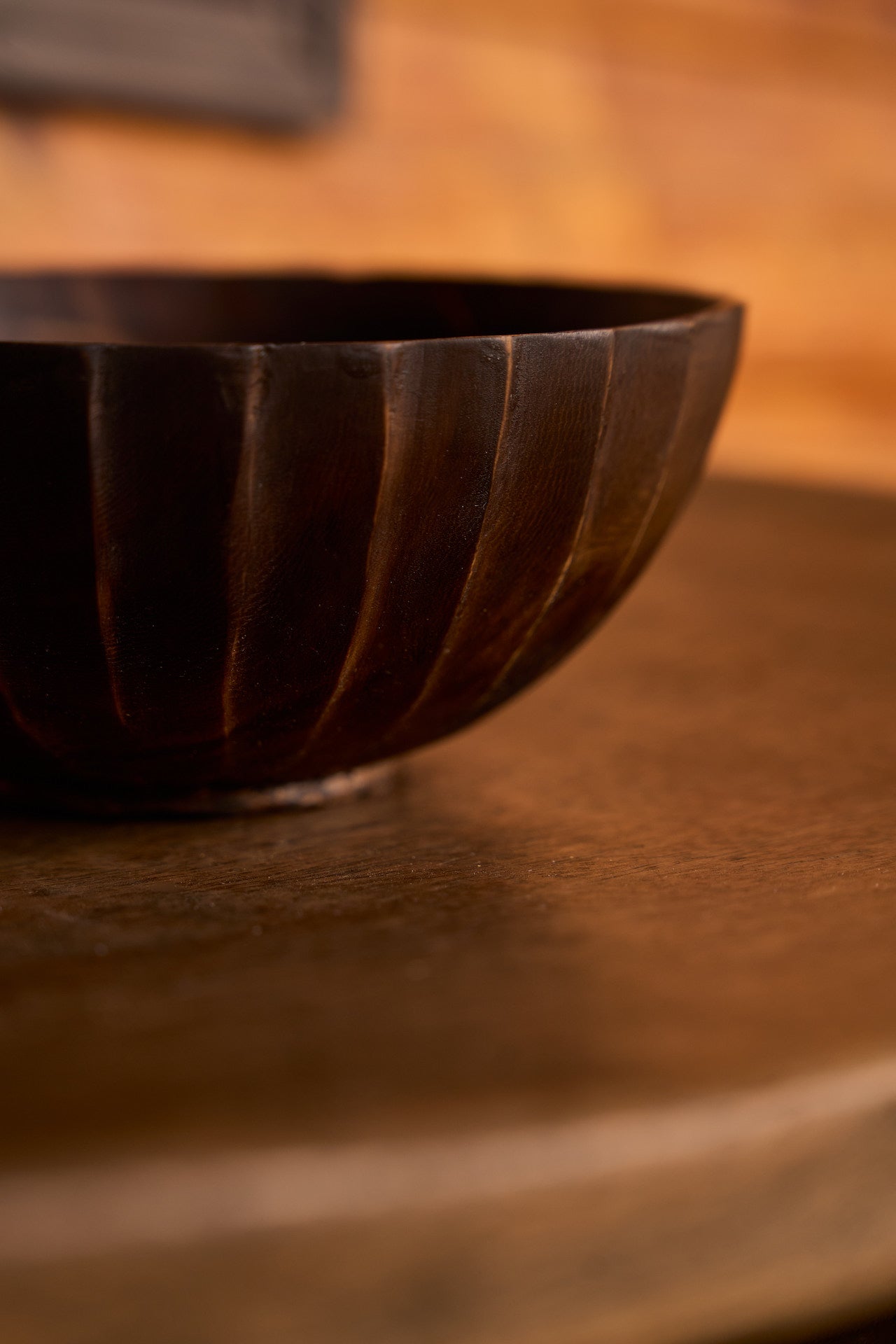 Cara bowl showing natural wood grain