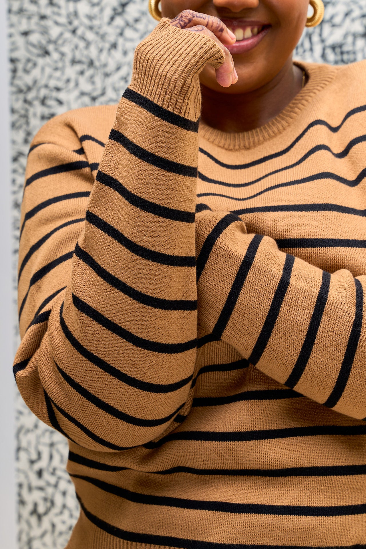 Shani crew neck sweater striped version hand detail