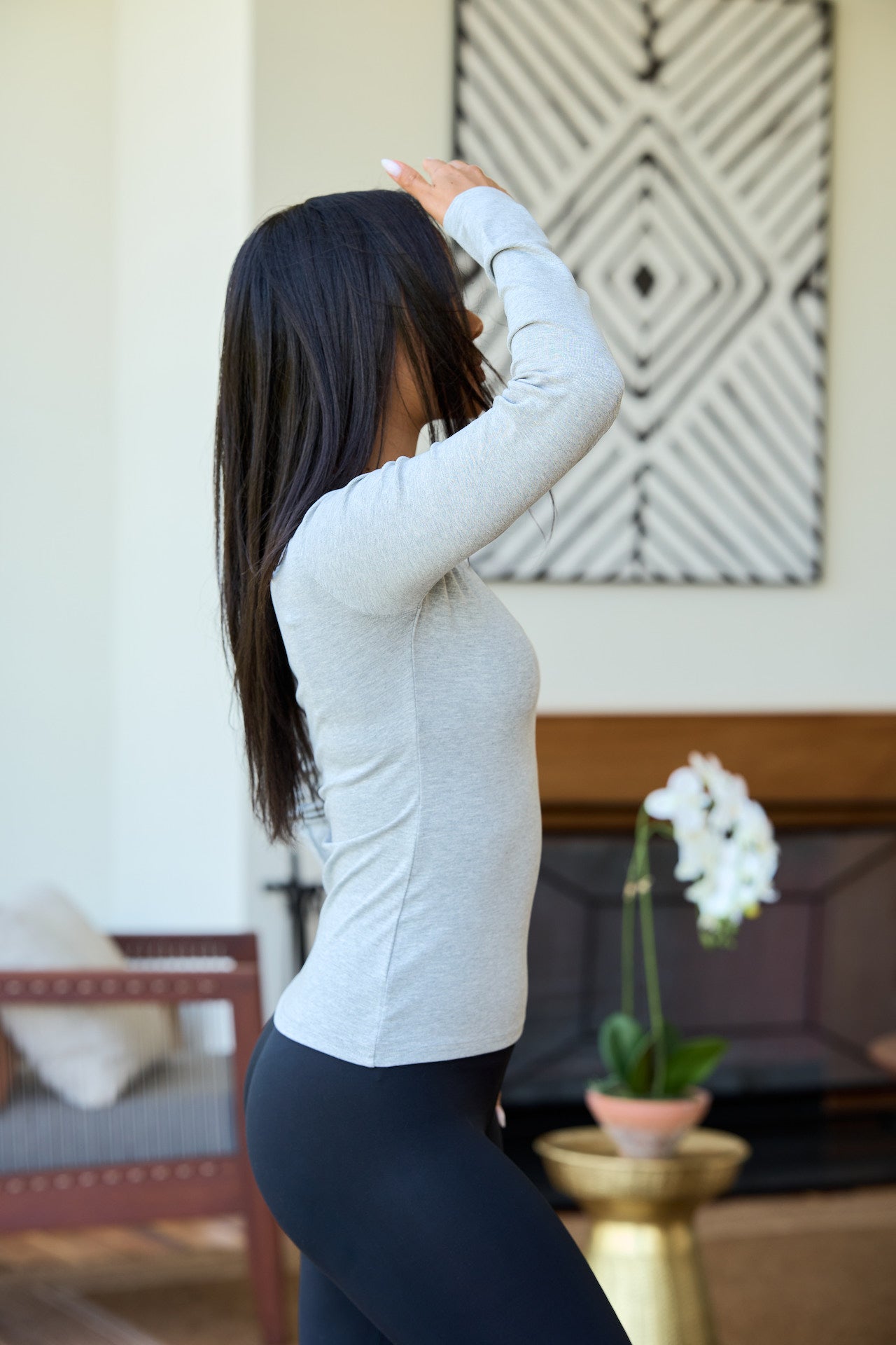 Side profile of Long sleeve crew neck tee