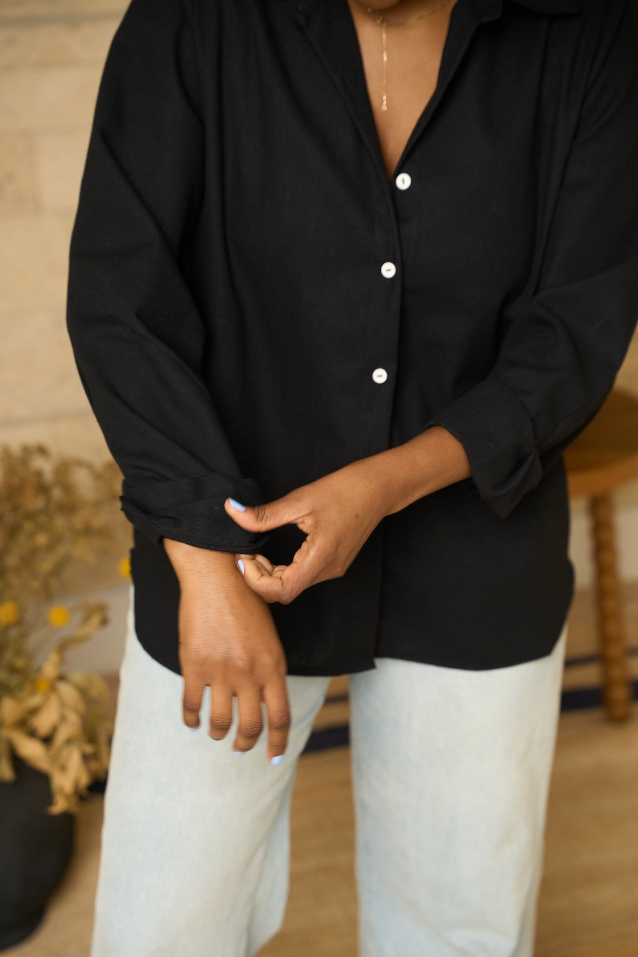 Vasha linen blend shirt button and cuff detail