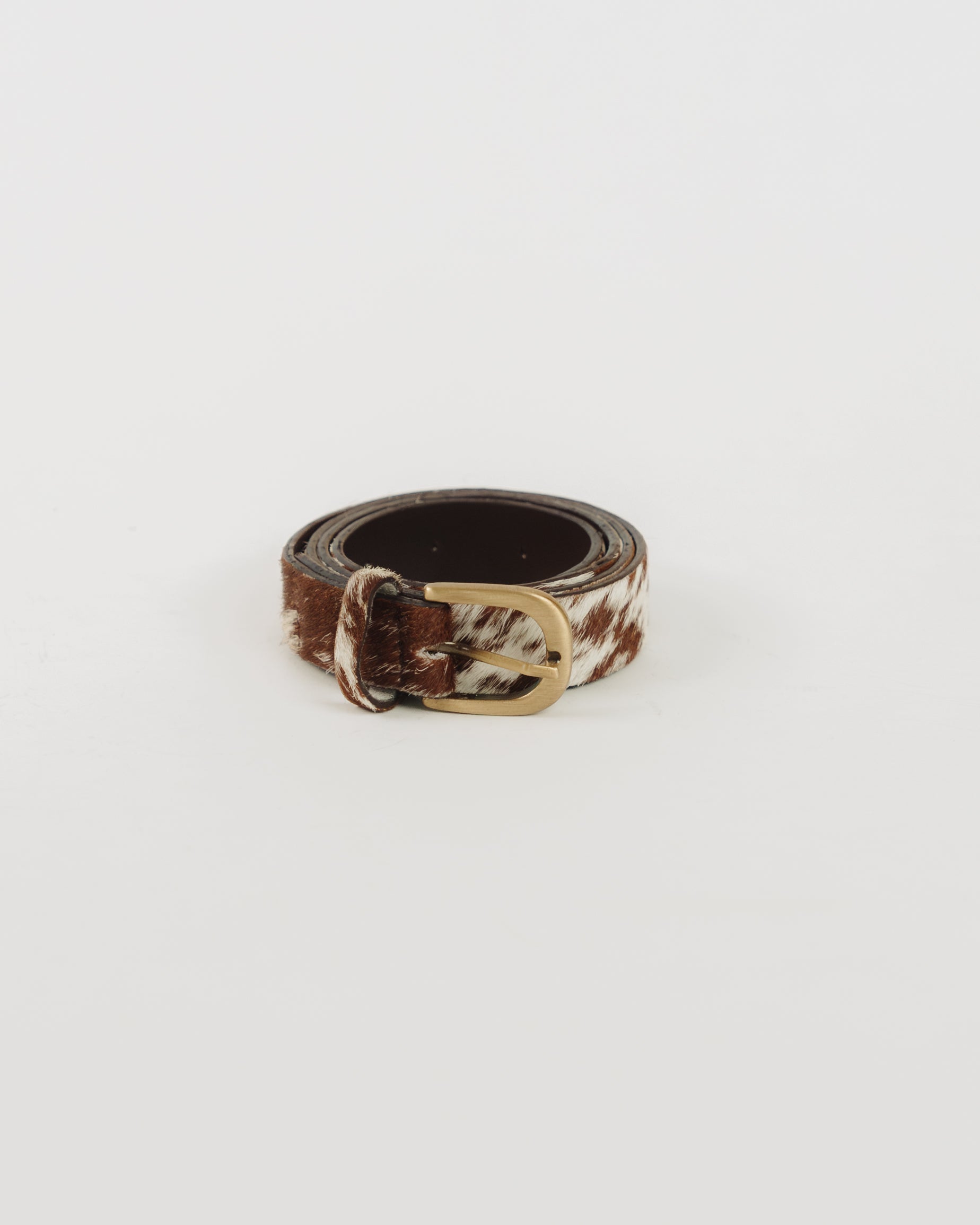 Cowhide belt gold buckle detail